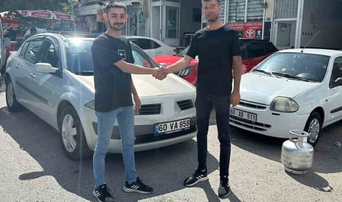 Zile’de Trafik Kazasında Genç Sürücü Hayatını Kaybetti Tokat'ın Zile ilçesinde Kayra Ömrüuzun (21), kontrolünü kaybettiği otomobiliyle bir