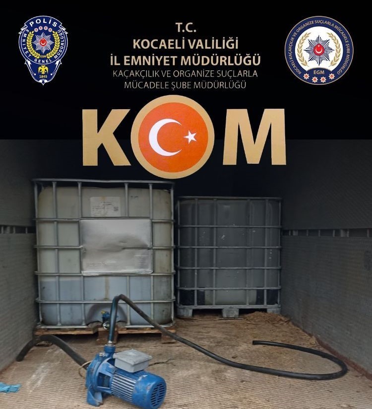 KOCAELİ'DE İŞ YERİNDE YAPILAN ARAMADA 6 BİN LİTRE KAÇAK AKARYAKIT