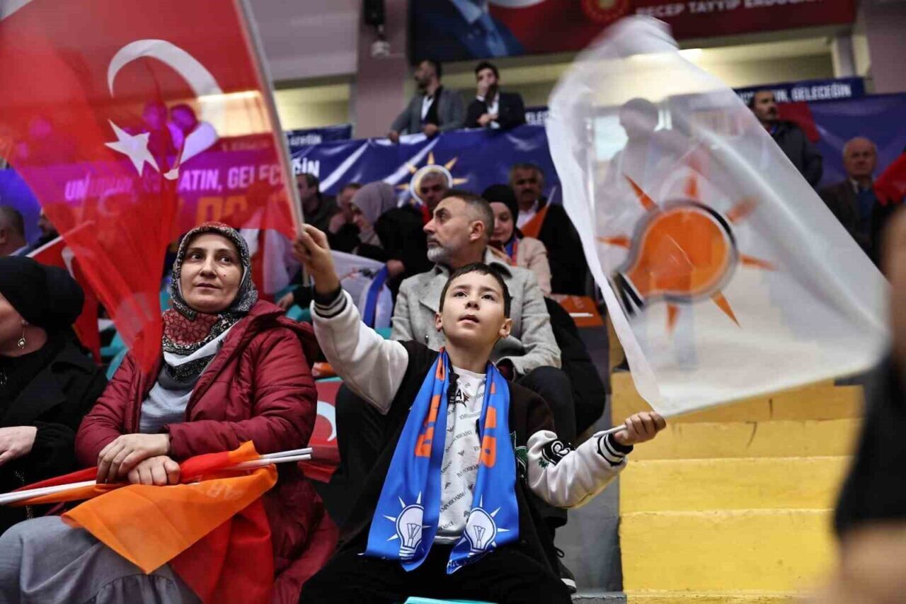 AK Parti İstanbul 8. Olağan İl Kongresi öncesinde ilçe kongreleri