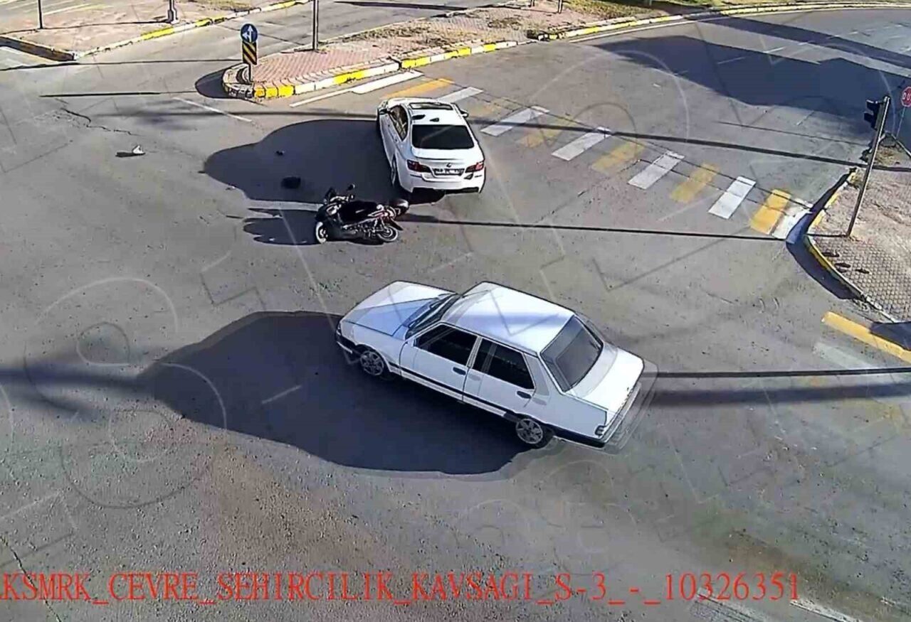 Aksaray'daki trafik kazaları, dikkatsizliği ön plana çıkararak çeşitli yerlerde yaşandı.