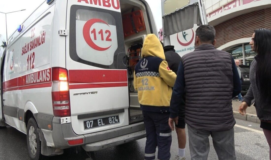 Alanya’da otomobil ile motosiklet çarpıştı; bir kişi yaralandı Antalya'nın Alanya ilçesinde meydana gelen kazada, Tamara S. yönetimindeki otomobil,