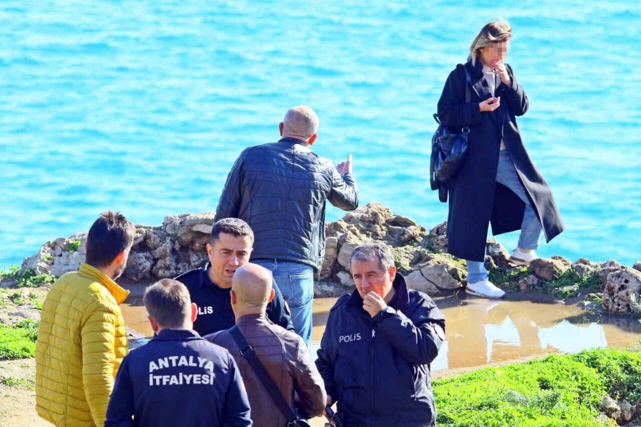 Antalya'da 45 yaşındaki Kırgız uyruklu Aynur A., annesinin vefatı sonrası