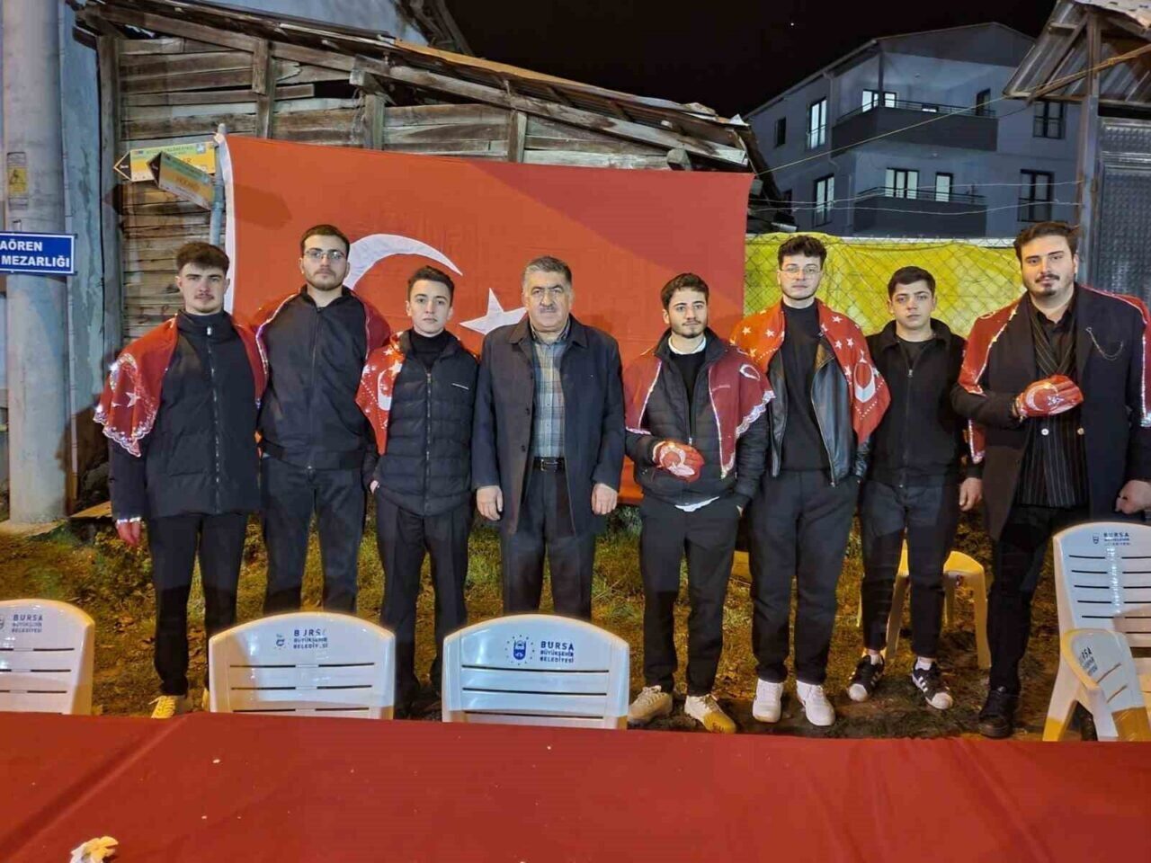 Bursa'nın İnegöl ilçesindeki İsaören Mahallesi'nde askere gidecek 21 genç için