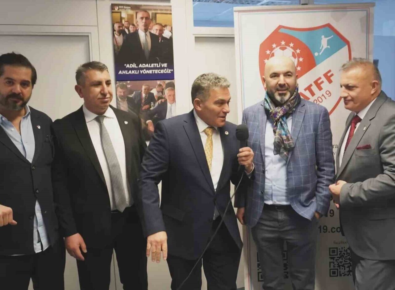 Ural Aküzüm, Avrupa Türk Futbol Federasyonu'nun Stuttgart'taki yeni binasının açılışında,