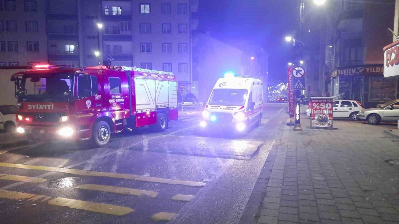 Sivas'ta Mevlana Mahallesi Porsuk Caddesi'nde N.K. yönetimindeki Opel marka otomobil,