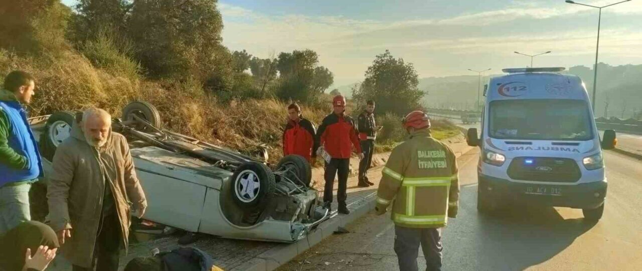 Balıkesir'in Bandırma ilçesinde Fiat Tofaş marka araç takla attı. S.Ö.