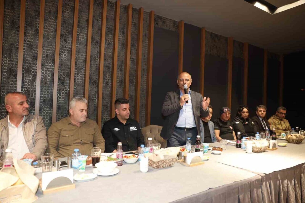 Körfez Belediye Başkanı Şener Söğüt, Kocaeli Afet Platformu ile yaptığı