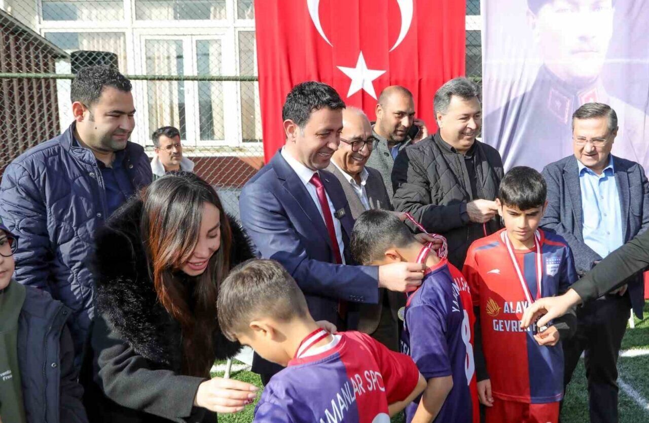 Bayraklı Belediyesi tarafından düzenlenen geleneksel U-10 Cup Futbol Turnuvası, 240