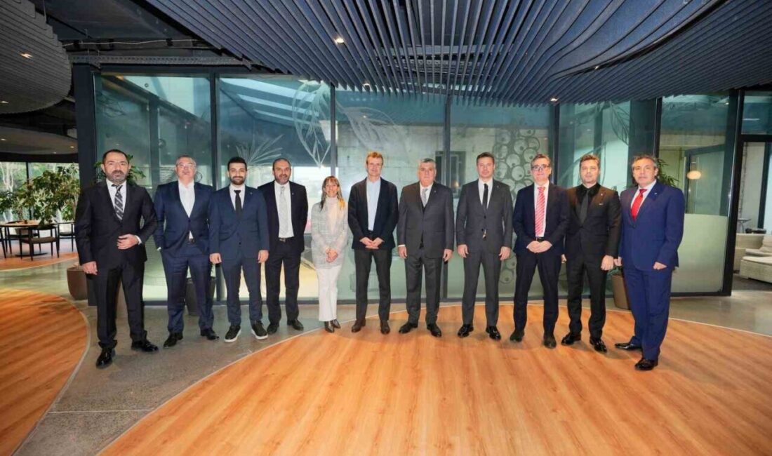 Beşiktaş, Athletic Bilbao ile Maç Öncesi Dostluk Yemeğinde Bir Araya Geldi Beşiktaş, UEFA Avrupa Ligi maçından önce, Tüpraş Stadyumu’ndaki White Pepper