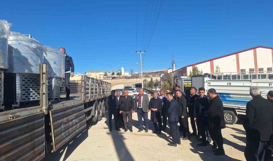 Besni’de Süt Üreticilerine Yeni Soğutma Tankları Dağıtıldı GAP Bölge Kalkınma İdaresi'nin desteğiyle Adıyaman'ın Besni ilçesinde süt üreticilerine