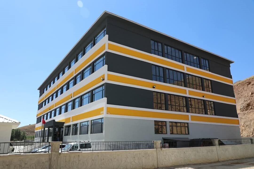 Bitlis'te 2024 yılında eğitim yatırımlarına 506 milyon TL harcanarak yeni