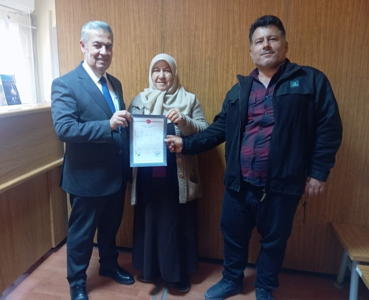 Buharkent Belediye Başkanı Mehmet Erol'un çabaları sonucunda, Kızıldere Mahallesi'nde yaşanan