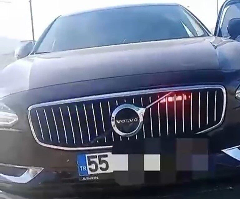 Samsun'da çakar lamba kullanan T.D.'ye ve aracının ruhsat sahibine toplam