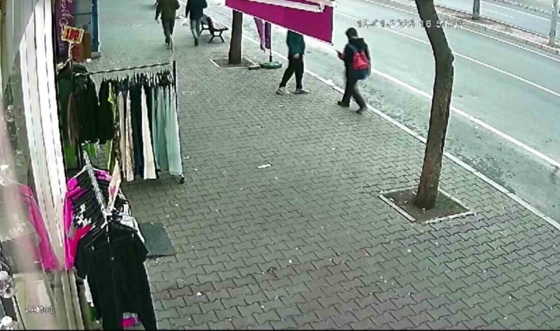 Adana’da Çocuk Şüpheli, Kapkaç Yöntemiyle Telefon Çalana Kısa Sürede Eşlik Etti Adana'nın Çukurova ilçesinde 14 yaşındaki M.Ö., 13 yaşındaki M.K.'nin cep