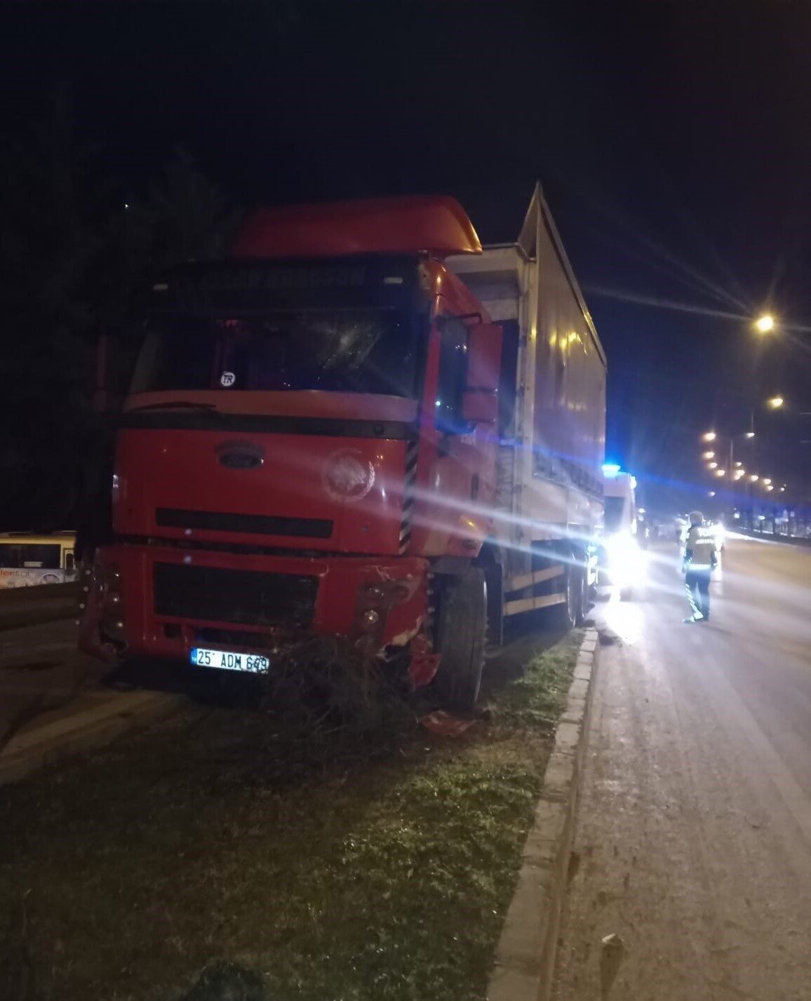 Amasya’da direksiyon başında rahatsızlanan 44 yaşındaki kamyon şoförü Yunus Çelik,