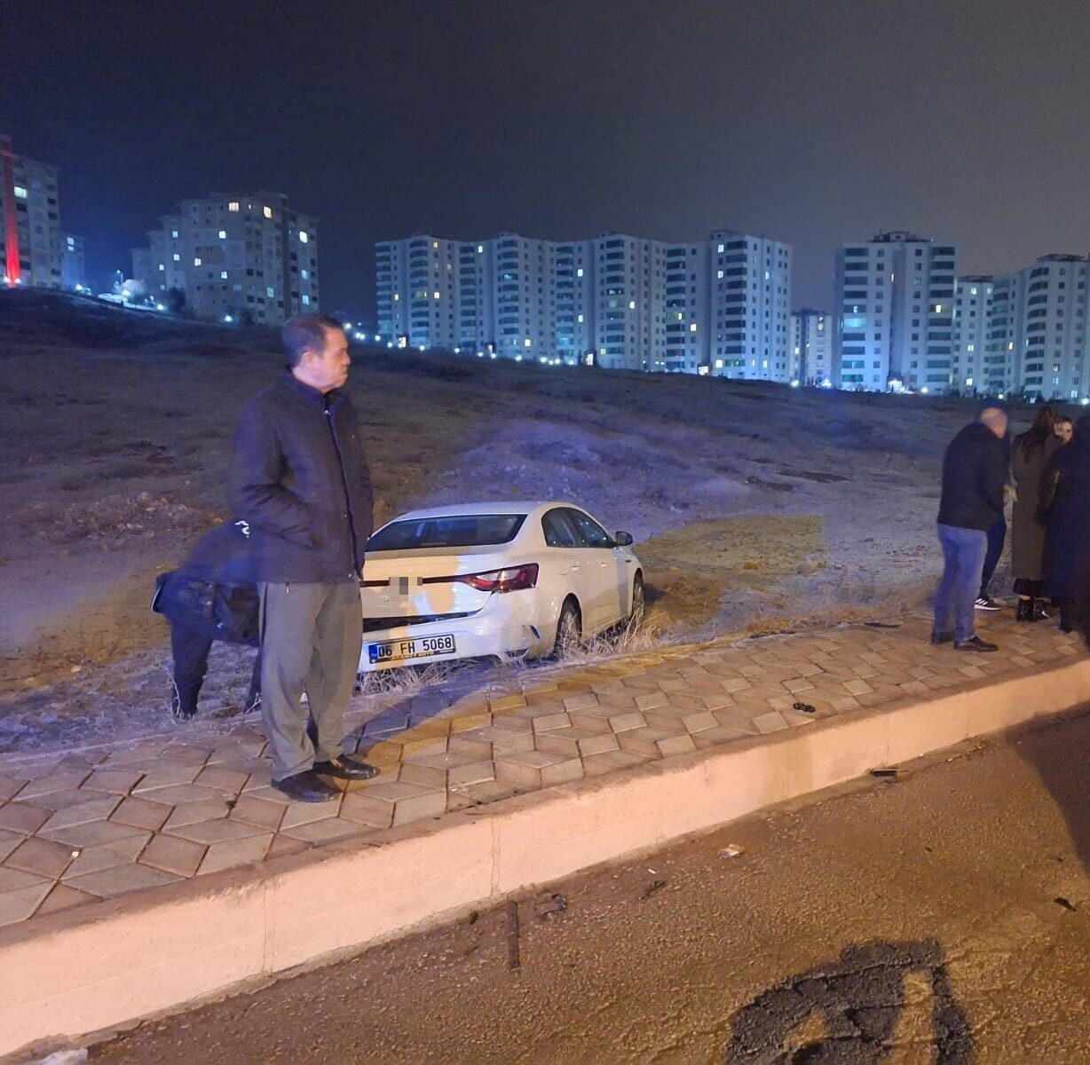Elazığ'da Mustafa Bahadır Koçak'ın eşiyle birlikte bulunduğu otomobile hızla çarpan