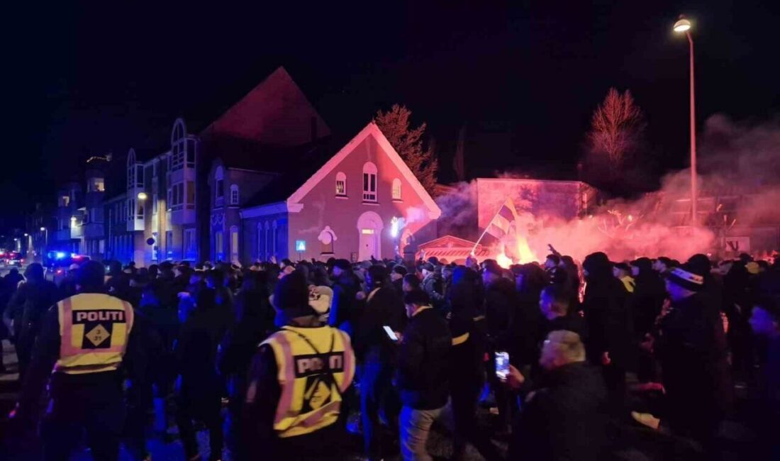 Fenerbahçe Taraftarları, Danimarka’da Midtjylland Maçına Yoğun İlgi Gösterdi Fenerbahçe, UEFA Avrupa Ligi’ndeki son haftada Midtjylland ile karşılaşacak. Danimarka'nın