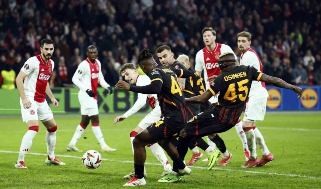 Galatasaray, UEFA Avrupa Ligi Play-Off Turu’nda Midtjylland veya AZ Alkmaar ile karşılaşacak Galatasaray, UEFA Avrupa Ligi'nde Ajax'a 2-1 yenilerek grubu 13 puanla