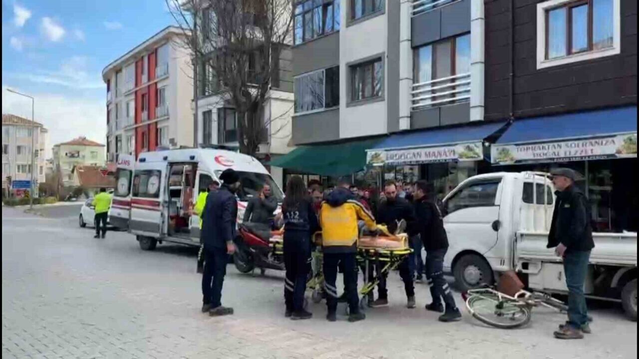 Balıkesir'in Gönen ilçesinde motosiklet ile bisikletin çarpışması sonucu 59 yaşındaki