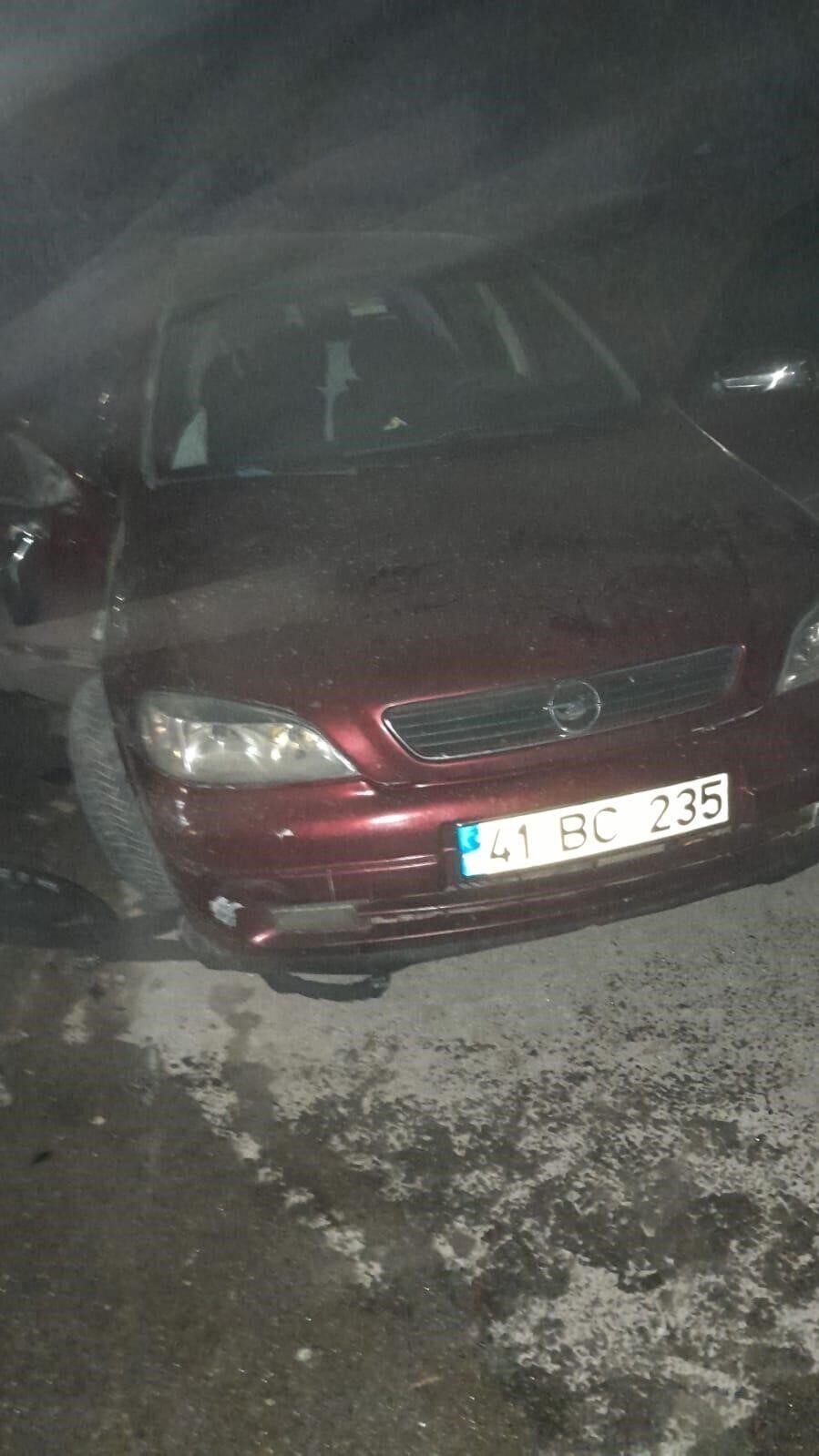 Kocaeli'de iki aracın çarpışması sonucu 15 yaşındaki Eymen B. hayatını
