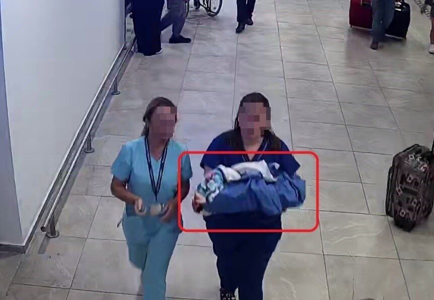 Antalya Havalimanı'nda doğum yapan 18 yaşındaki Ekaterina Burnazkina'nın annesi Elena