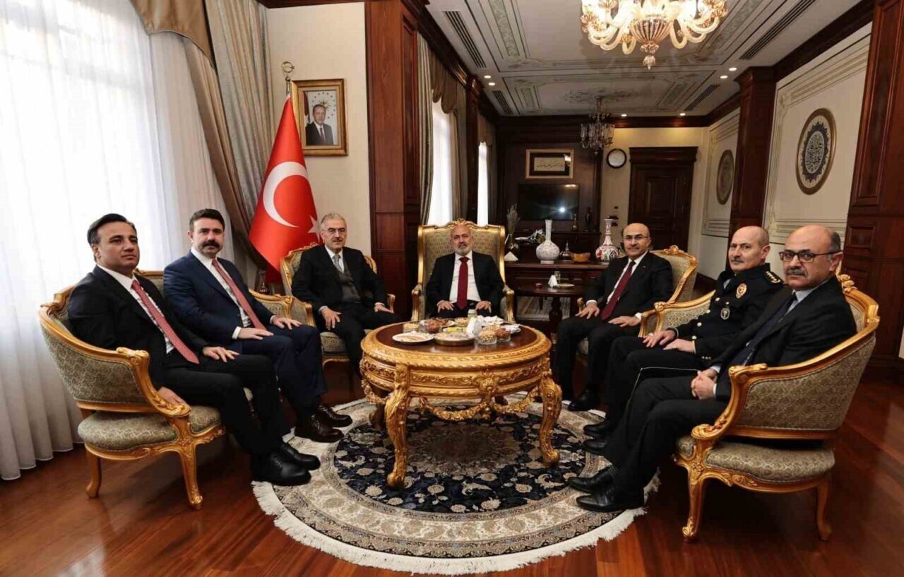 İçişleri Bakan Yardımcısı Mehmet Sağlam, Bursa'daki programı kapsamında Vali Erol
