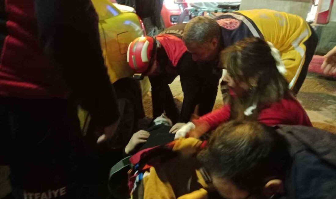 Iğdır’da Ticari Takside Sıkışan Sürücü, İtfaiye Ekibi Tarafından Kurtarıldı Iğdır'da Pirsultan Abdal Mahallesi'nde bir ticari taksi şoförü kaza sonucu