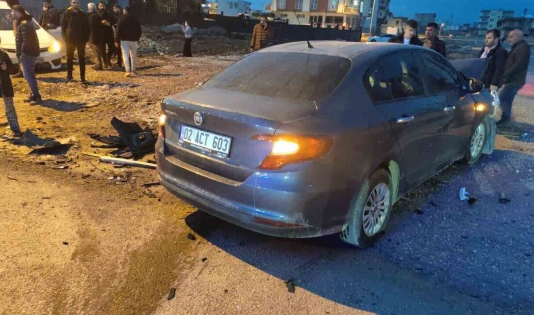Adıyaman Kahta’da İki Araç Çarpıştı: 5 Yaralı Adıyaman’ın Kahta ilçesinde A.A. ve F.O. yönetimindeki otomobillerin çarpışması sonucu