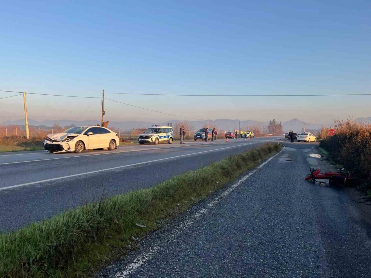 Aydın'ın İncirliova ilçesinde Mithat Bayan yönetimindeki motosiklete bir otomobilin çarpması