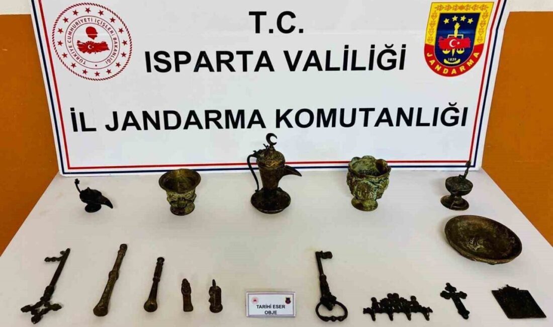 Isparta’da Jandarma’dan Tarihi Eser Operasyonu: 15 Parça Ele Geçirildi Isparta'nın Gönen ilçesinde jandarma tarafından yapılan operasyonda 15 tarihi eser