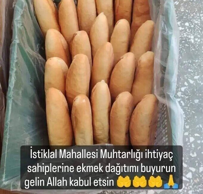 İstiklal Mahallesi Muhtarlığı İhtiyaç Sahiplerine Ekmek Dağıtımını Duyurdu Eskişehir'in İstiklal Mahallesi Muhtarı Hüseyin Alparslan, ihtiyaç sahiplerine yönelik 24