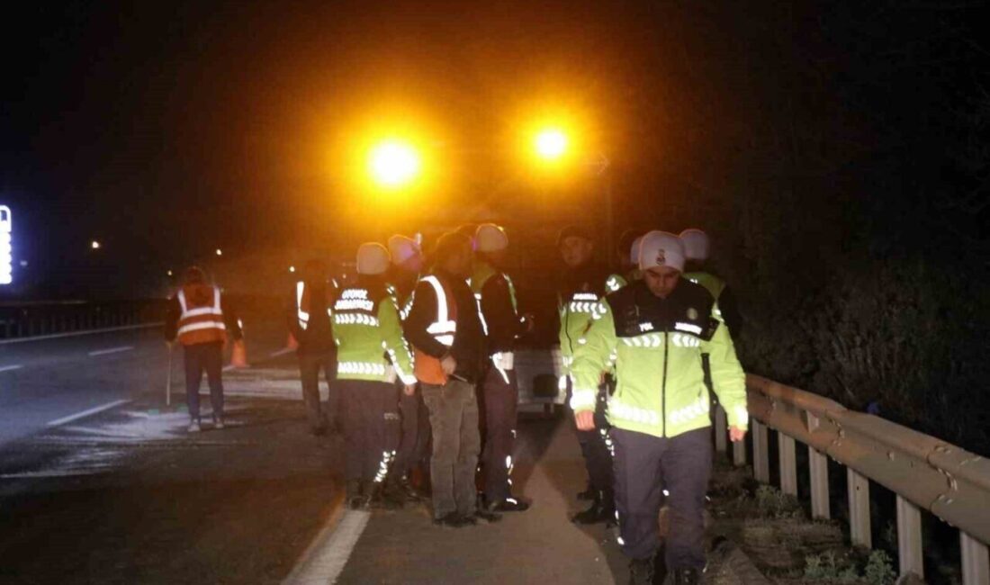 Sakarya’da 3 Günde 7 Trafik Kazası: 1 Ölü, 8 Yaralı Sakarya'da 17-19 Ocak tarihleri arasında meydana gelen 7 trafik kazasında