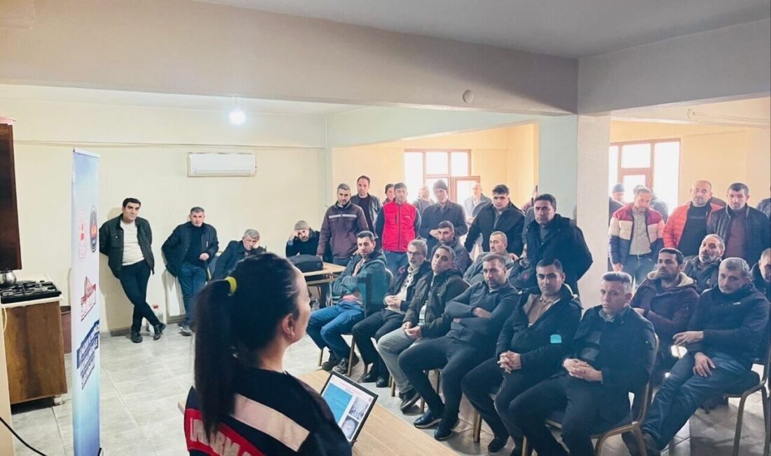 Elazığ’da jandarma, uyuşturucuya karşı seminer düzenledi Elazığ İl Jandarma Komutanlığı, KOM Şube Müdürlüğü aracılığıyla Yurtbaşı Belediye