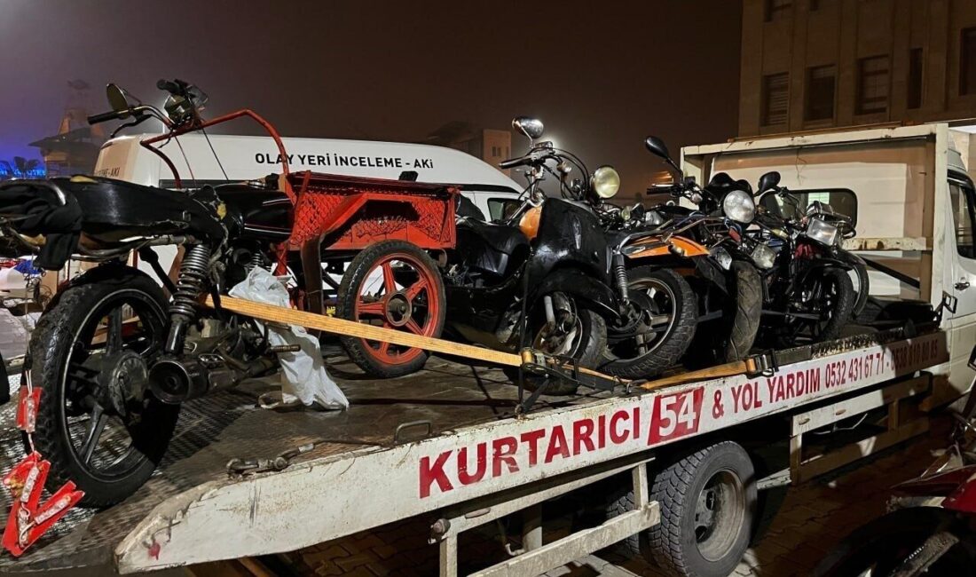 Karasu’da Yapılan Denetimlerde 20 Motosiklet Trafikten Men Edildi Karasu'da, İlçe Emniyet Müdürlüğü tarafından yapılan denetimlerde 20 plakasız motosiklet