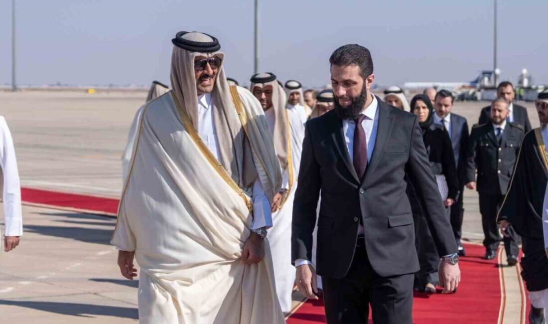 Katar Emiri Al Thani, Suriye’yi ziyaret eden ilk lider olarak karşıladı Katar Emiri Şeyh Temim bin Hamed Al Thani, Suriye'yi ziyaret