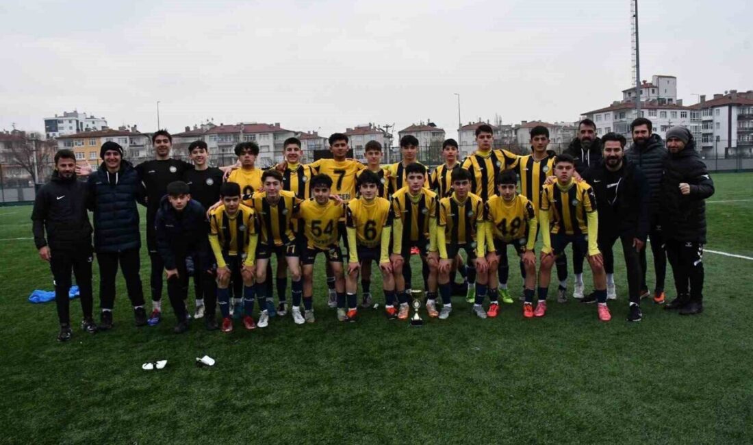 Kayseri U16 Ligi Play-Off Finalinde Talas Belediyespor ve Zeki Akparlarspor Türkiye Şampiyonası’na yükseldi Kayseri U16 Ligi'nde 2024-2025 sezonu Play-Off final maçlarında Talas Belediyespor,