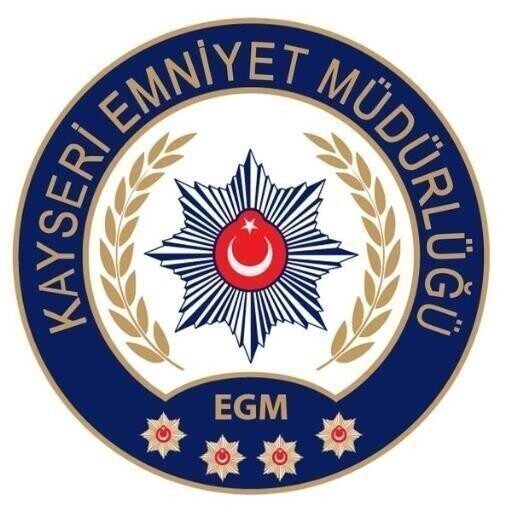 Kayseri’de Kaçakçılık Operasyonları: 19 Bin Makaron ve 21 Gözaltı Kayseri'de son bir haftada yapılan operasyonlarda, 19 bin 140 kaçak