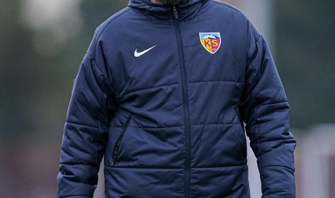 Kayserispor, Sivasspor Yenilgisinin Ardından Teknik Direktör Sinan Kaloğlu ile Vedalaştı Kayserispor, 5-2'lik Sivasspor yenilgisinin ardından Teknik Direktör Sinan Kaloğlu ile