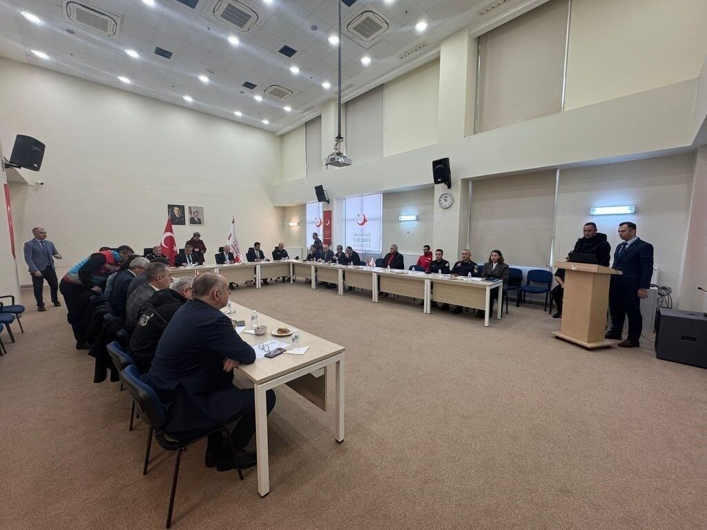 Kırklareli İl Göç Koordinasyon Kurulu toplantısında Vali Uğur Turan, geri