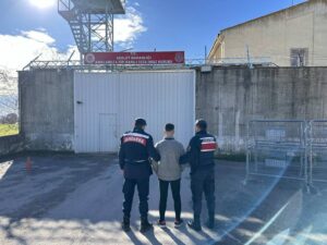 KIRKLARELİ’NDE ÇEŞİTLİ SUÇLARDAN ARANMASI OLAN VE KESİNLEŞMİŞ HAPİS CEZASI BULUNAN