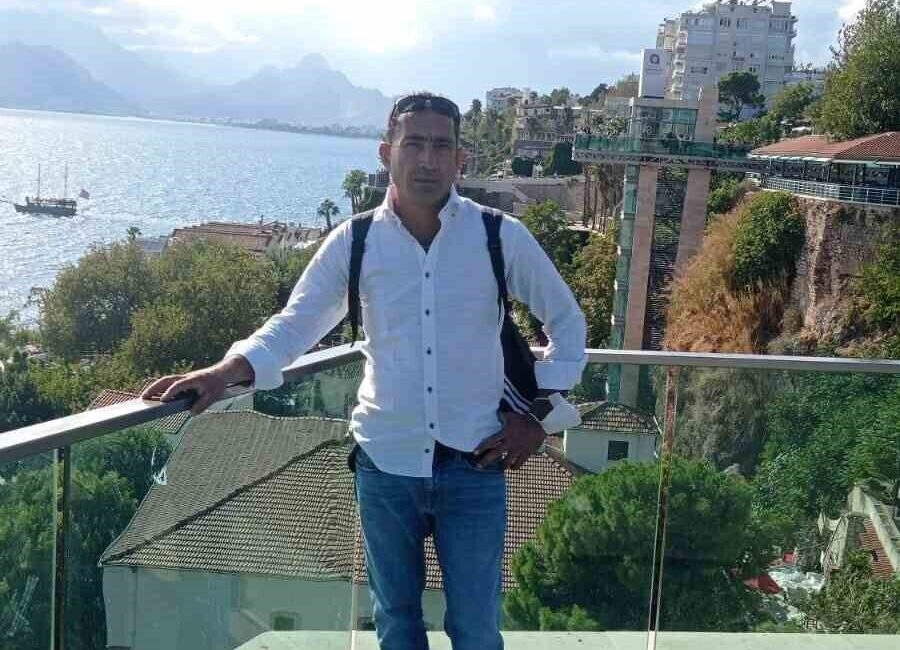 İstanbul’dan Lübnan’a geçerken hayatını kaybeden Türk işçi Sezer Özdemir’in cenaze işlemleri başlatıldı. İstanbul'dan Lübnan üzerinden İsrail'e geçmeye çalışan Türk işçisi Sezer Özdemir