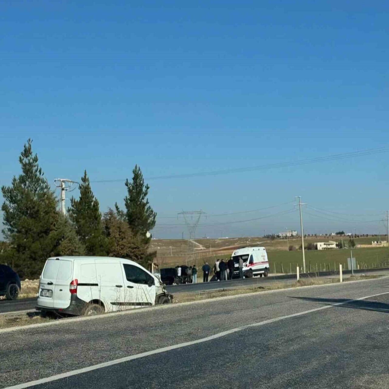 Siirt'in Kurtalan ilçesinde, Mağrip köyü yakınlarında meydana gelen trafik kazasında