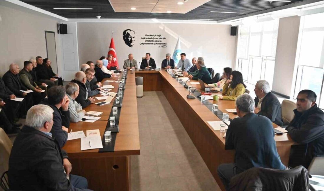 Manisa Büyükşehir Belediyesi, tarımsal kalkınmayı desteklemek amacıyla arıcılara yönelik bir
