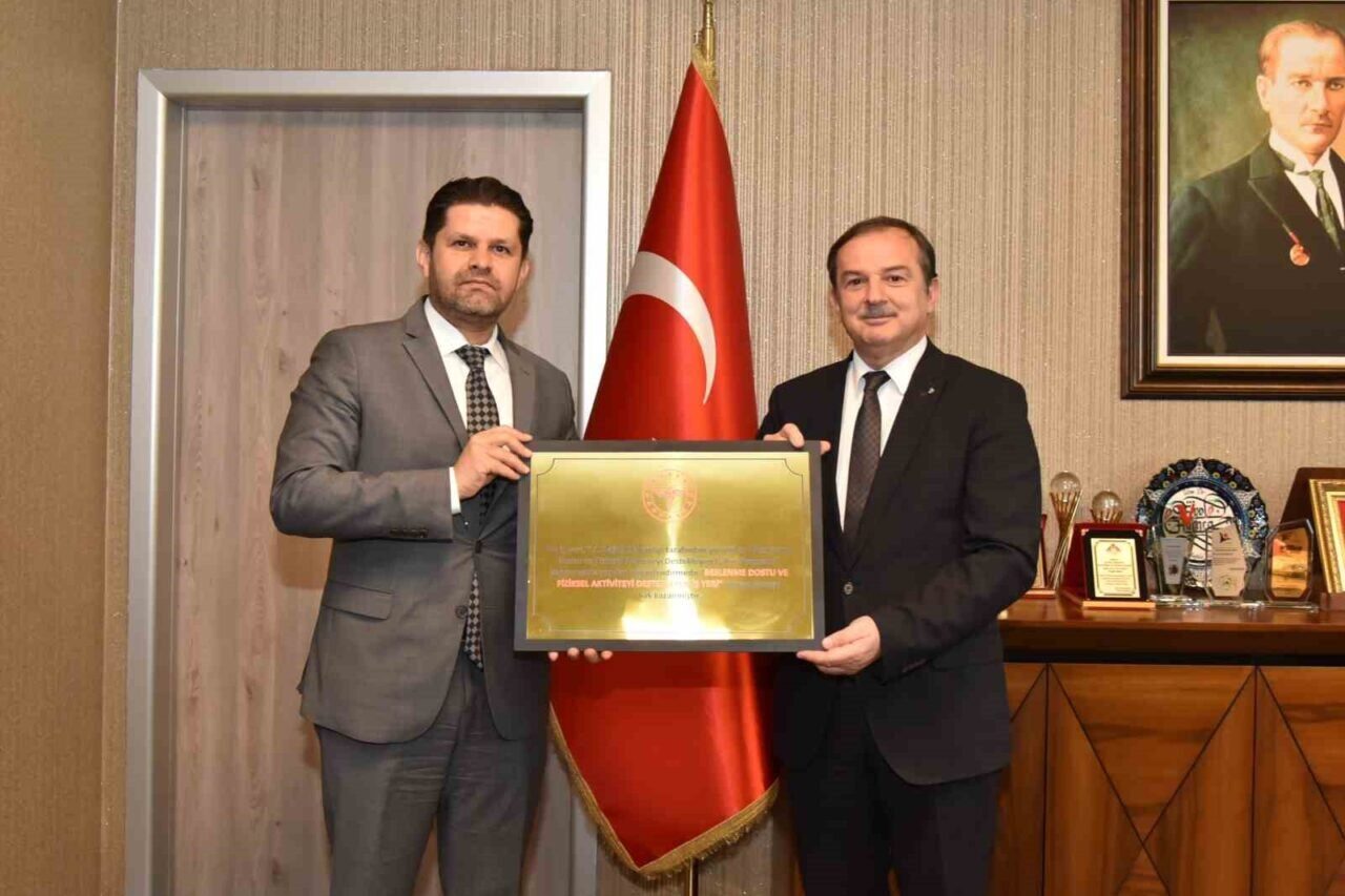 Manisa İl Sağlık Müdürlüğü, obezitenin önlenmesi için uygulanan Beslenme Dostu