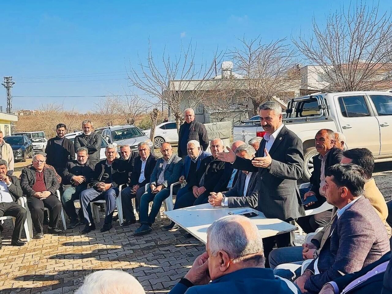 AK Parti Adıyaman Milletvekili Mustafa Alkayış, Külafhöyük Köyü'nde muhtarlar ve