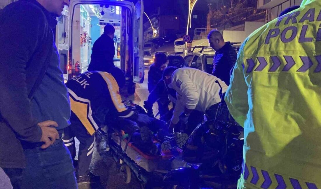 İzmit’te Motosiklet Çarpışması Sonucu Bir Sürücü Hastaneye Kaldırıldı Kocaeli'nin İzmit ilçesinde iki motosikletin çarpması sonucu B.K. yaralanarak hastaneye