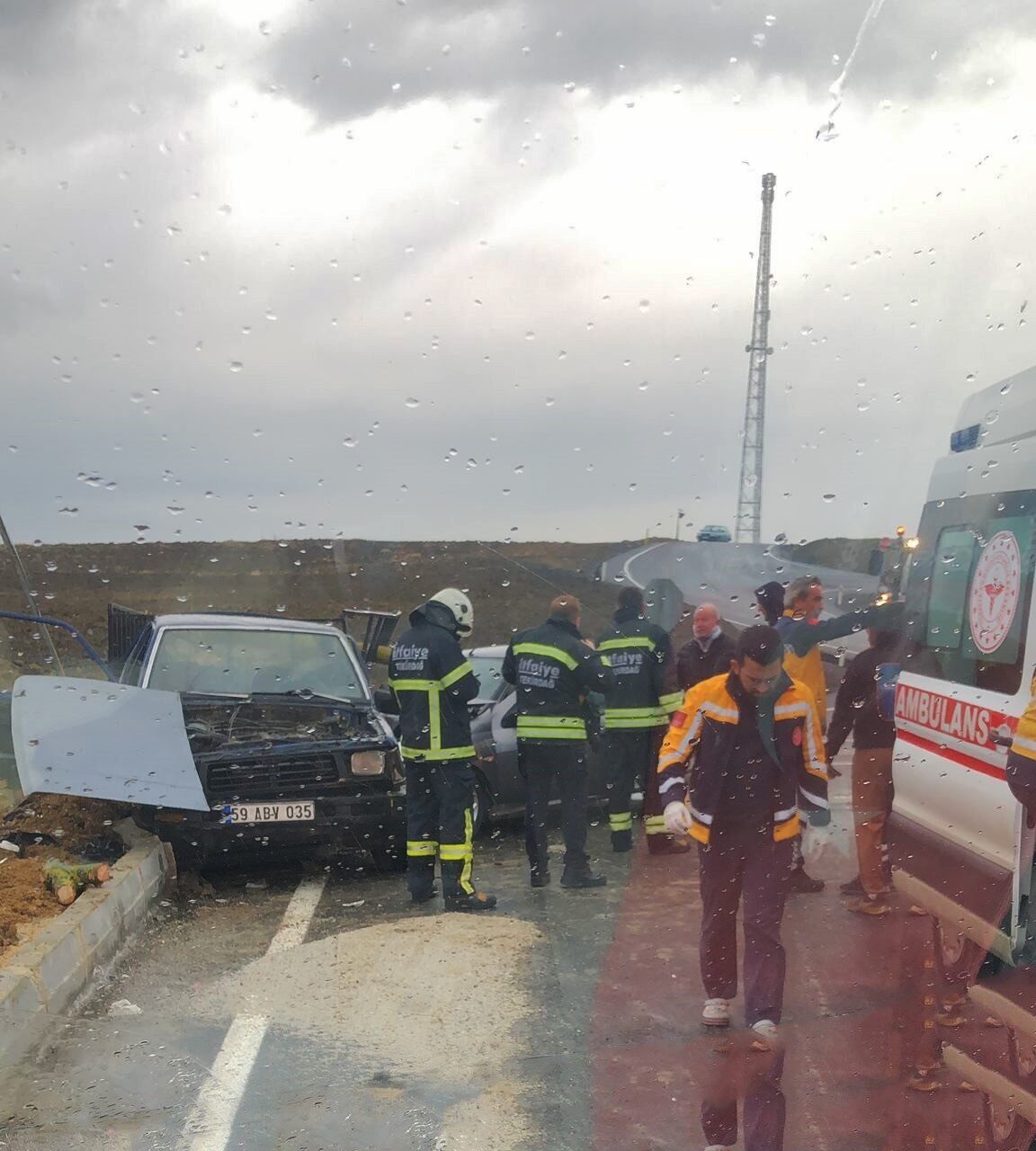 Muratlı-Tekirdağ karayolunda dün saat 16.00'da Hüseyin G. ve Yaşar K.