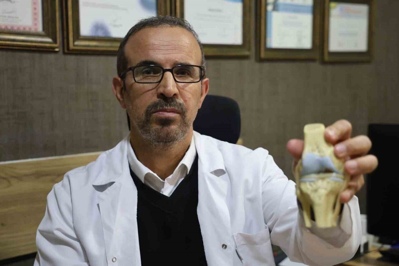 Elazığ Medilines Hastanesi ortopedi uzmanı Op. Dr. Ömer Ayhan, diz