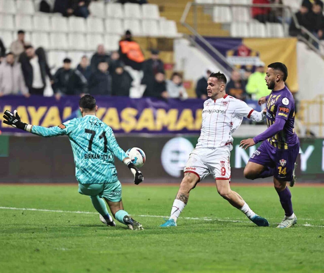 Trendyol Süper Lig’in 22. haftasında Sivasspor, Eyüpspor’a 1-0 mağlup oldu.