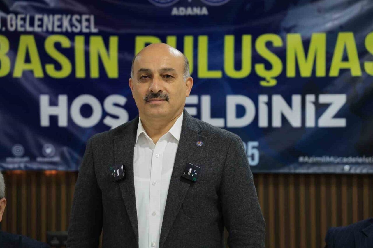 Eğitim-Bir-Sen Adana Şubesi, 20. Basın Buluşması'nda Şube Başkanı Mustafa Sarıgeçili,